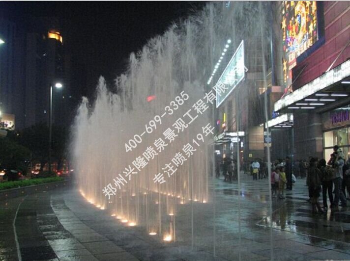 兴隆喷泉承建的永城购物广场旱喷实景